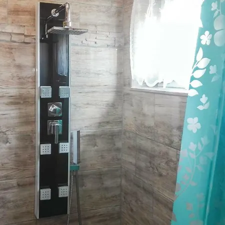 Eight-bedroom Holiday In *