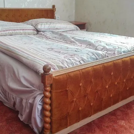 Eight-bedroom Holiday In *