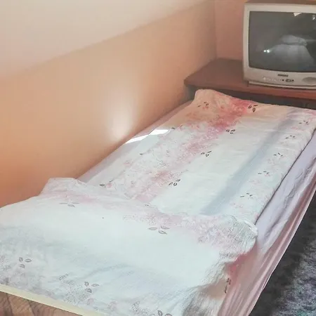 Eight-bedroom Holiday In Prázdninový dům Aggtelek