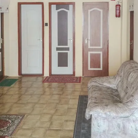 Eight-bedroom Holiday In