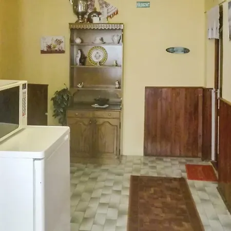 Eight-bedroom Holiday In Prázdninový dům Aggtelek