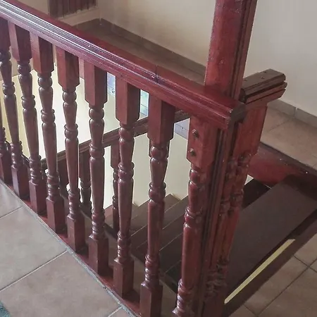 Eight-bedroom Holiday In Prázdninový dům *